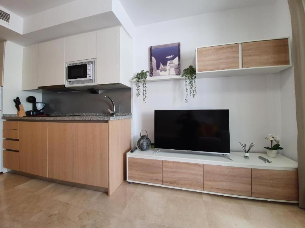 Apartamento Con Parking Con Piscina Junto A La Playa Benalmádena Exterior photo
