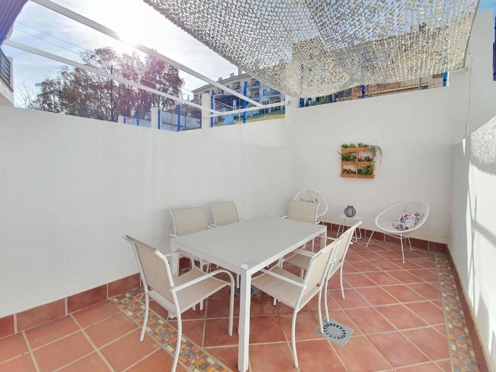 Apartamento Con Parking Con Piscina Junto A La Playa Benalmádena Exterior photo