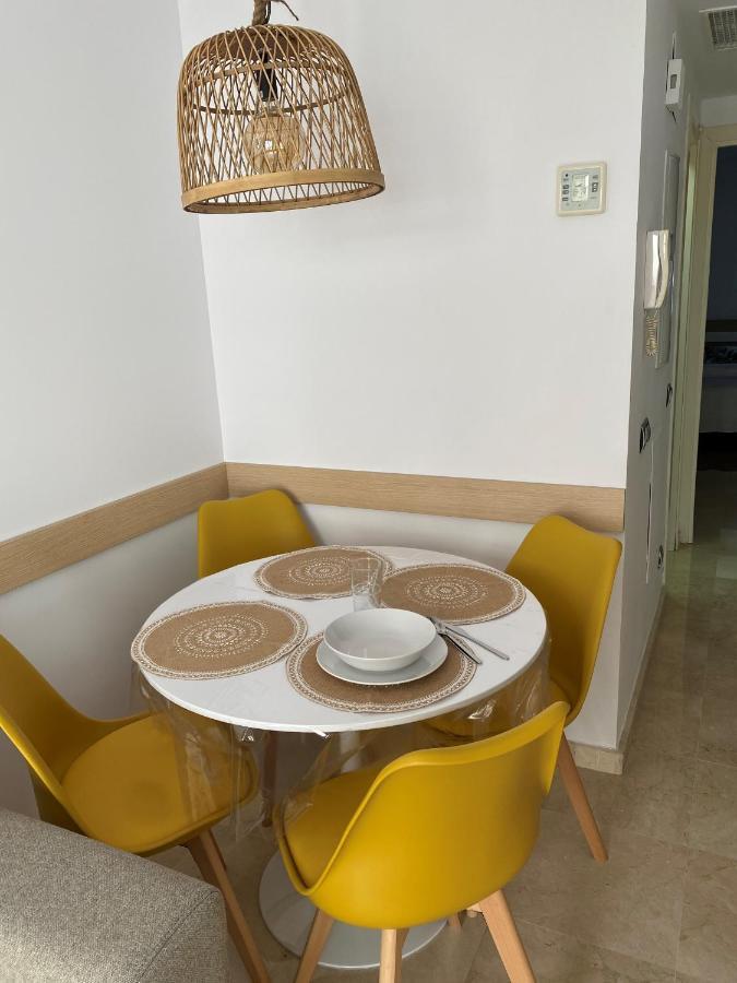 Apartamento Con Parking Con Piscina Junto A La Playa Benalmádena Exterior photo